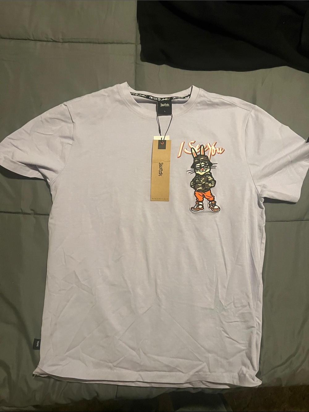 SWITCH MENS LARGE “I SEE YOU” GRAPHIC TEE LAVENDER MULTICOLOR GRAPHIC NWT